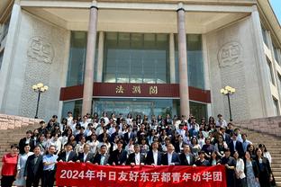 亚残运会上的志愿者，向世界展示中国的青春力量！